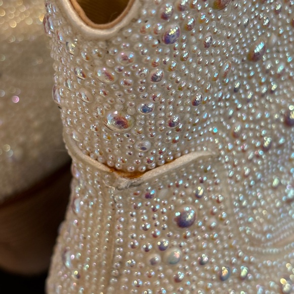 Betsy Johnson Diva Pearl Booties - Picture 9 of 17